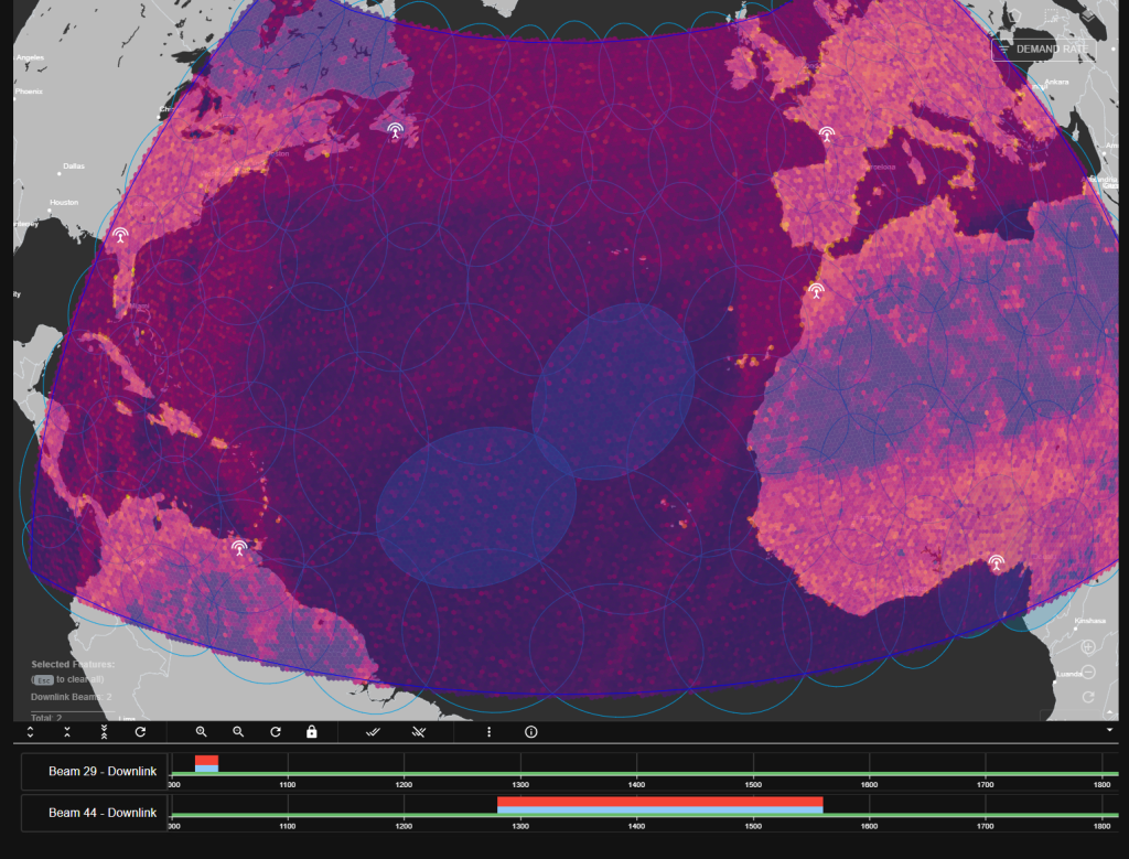 Carte de couverture satellitaire au-dessus de l'océan Atlantique montrant les empreintes de faisceaux qui se chevauchent en violet et en rouge, avec les chronologies d'activité pour le faisceau 29 et le faisceau 44 affichées au bas de la carte.